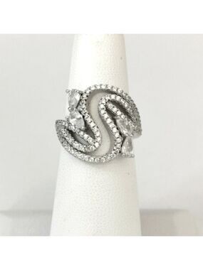 Sterling silver cz cocktail ring size 6.5 🆕